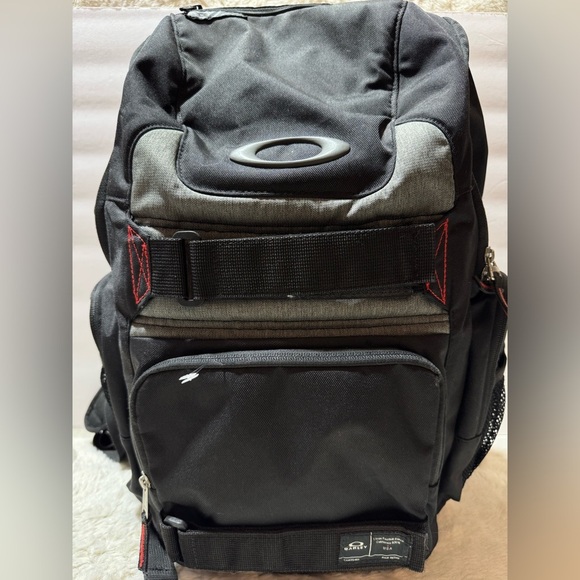 Oakley - Enduro Backpack - Jet black - Picture 15 of 17